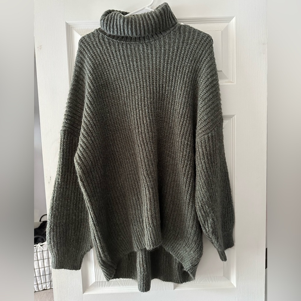 Chunky Knit Turtleneck Sweater